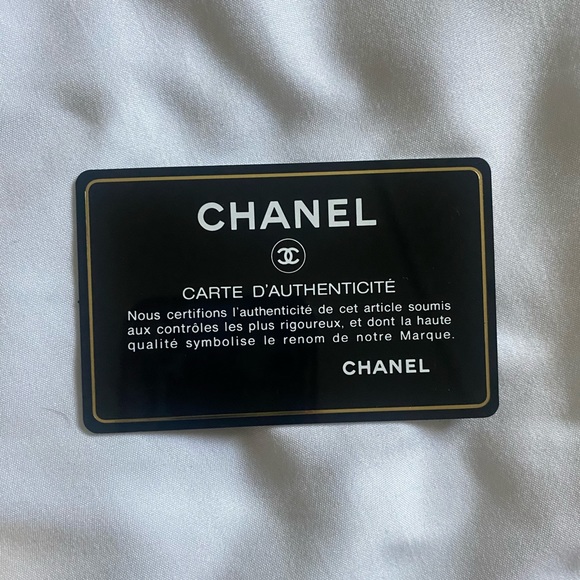 CHANEL Oversized Gold Leather Clutch - Picture 3 of 10